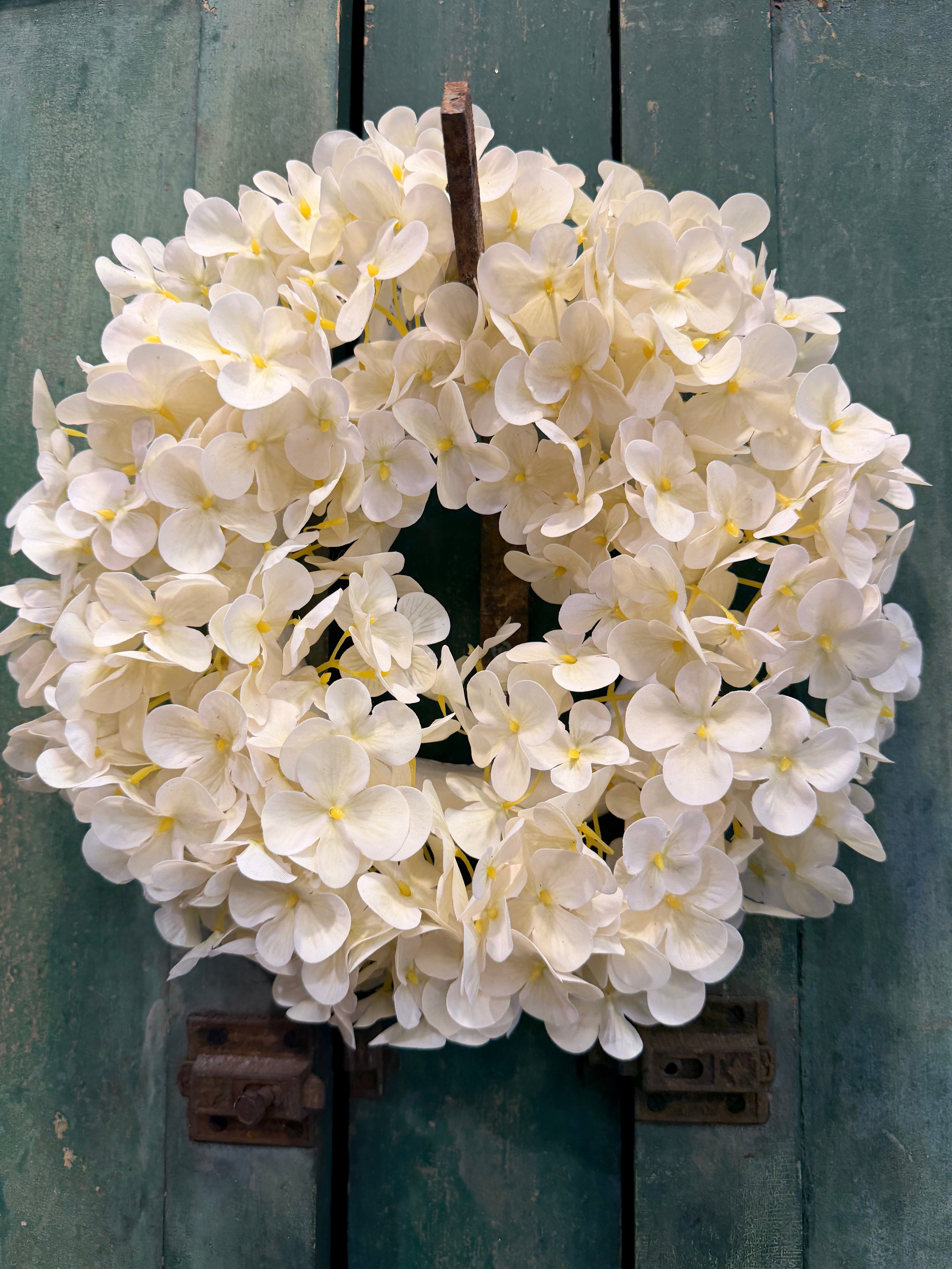 Cream Hydrangea Candle Wring
