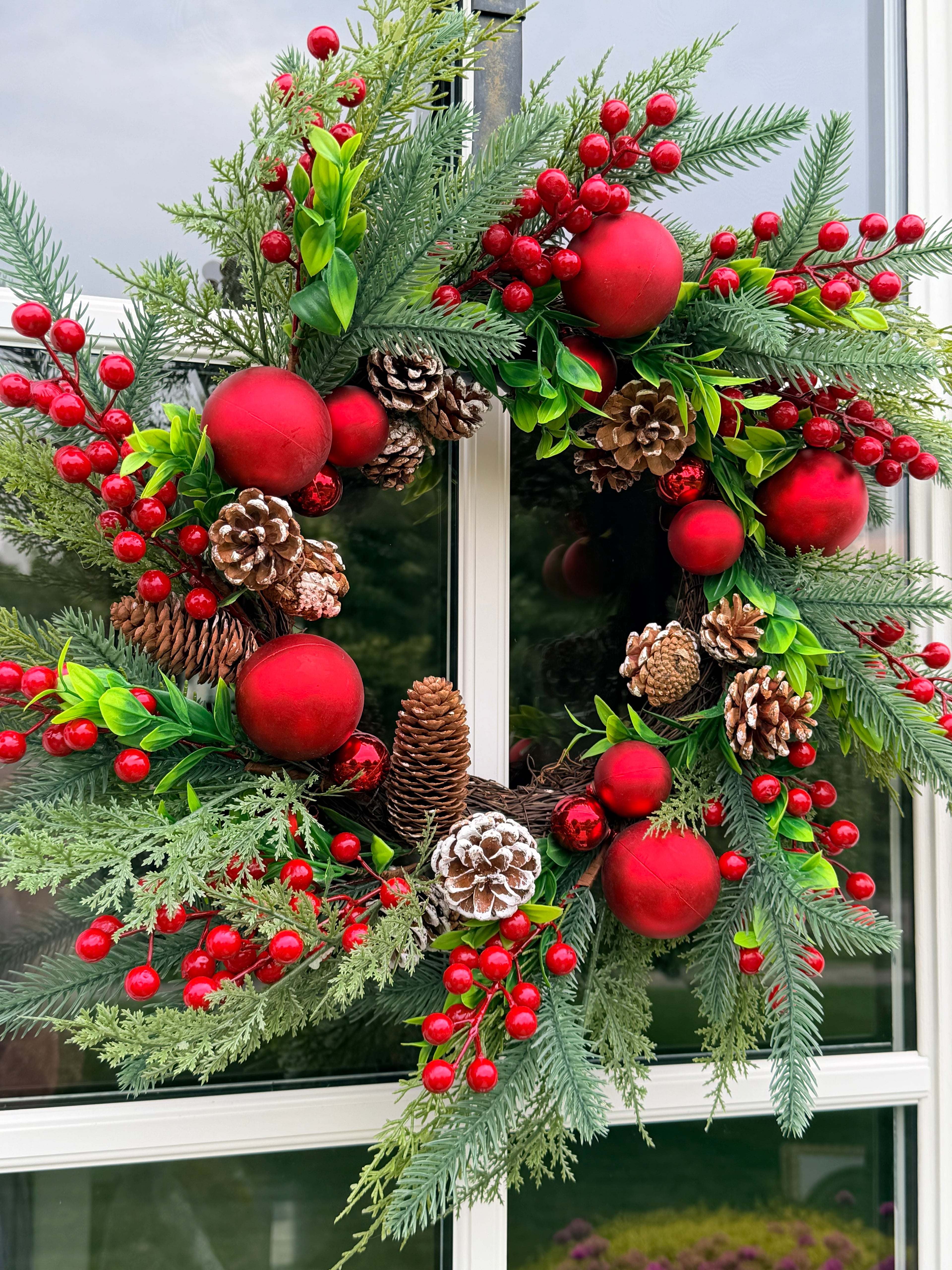22” Christmas Wreath Red Ornaments & Pinecones Berry Holiday Traditional